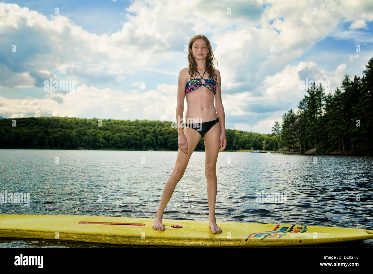 teen girl board Nake sexy man