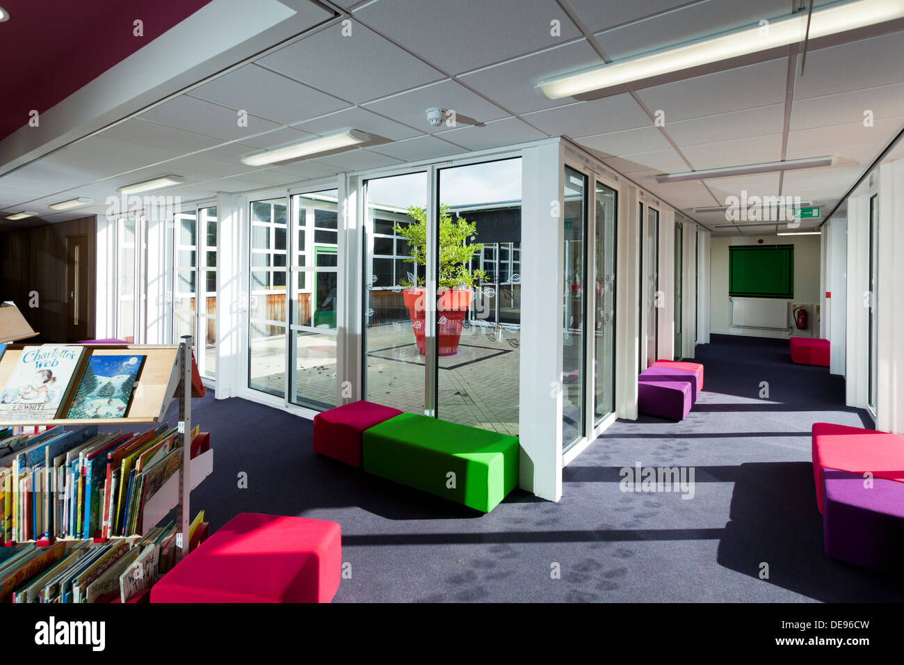 corridor around central courtyard at Cranford Park Infant School Stock Photo