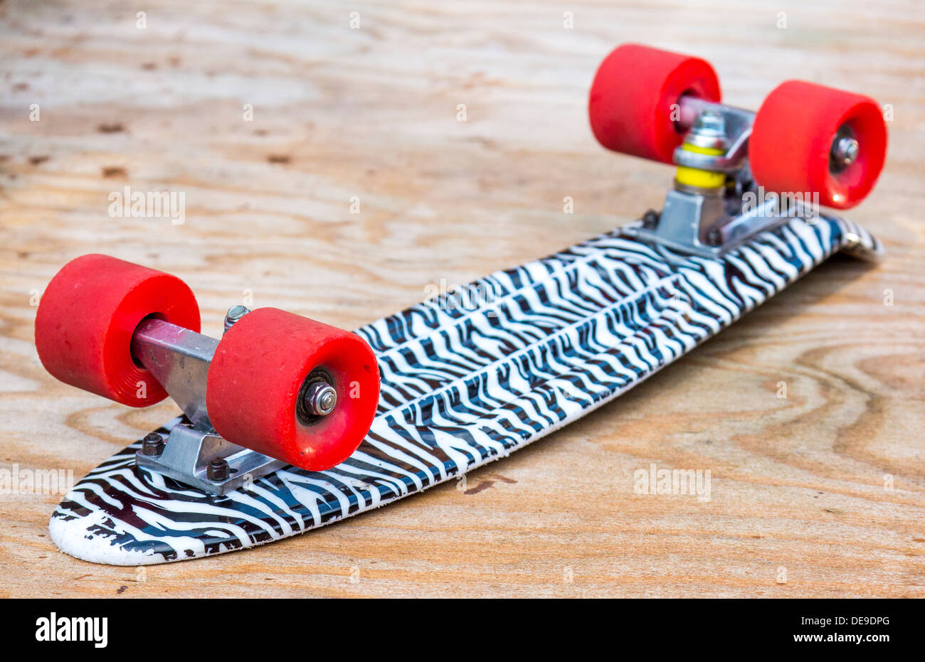 Skateboard underside view hires stock photography and images Alamy