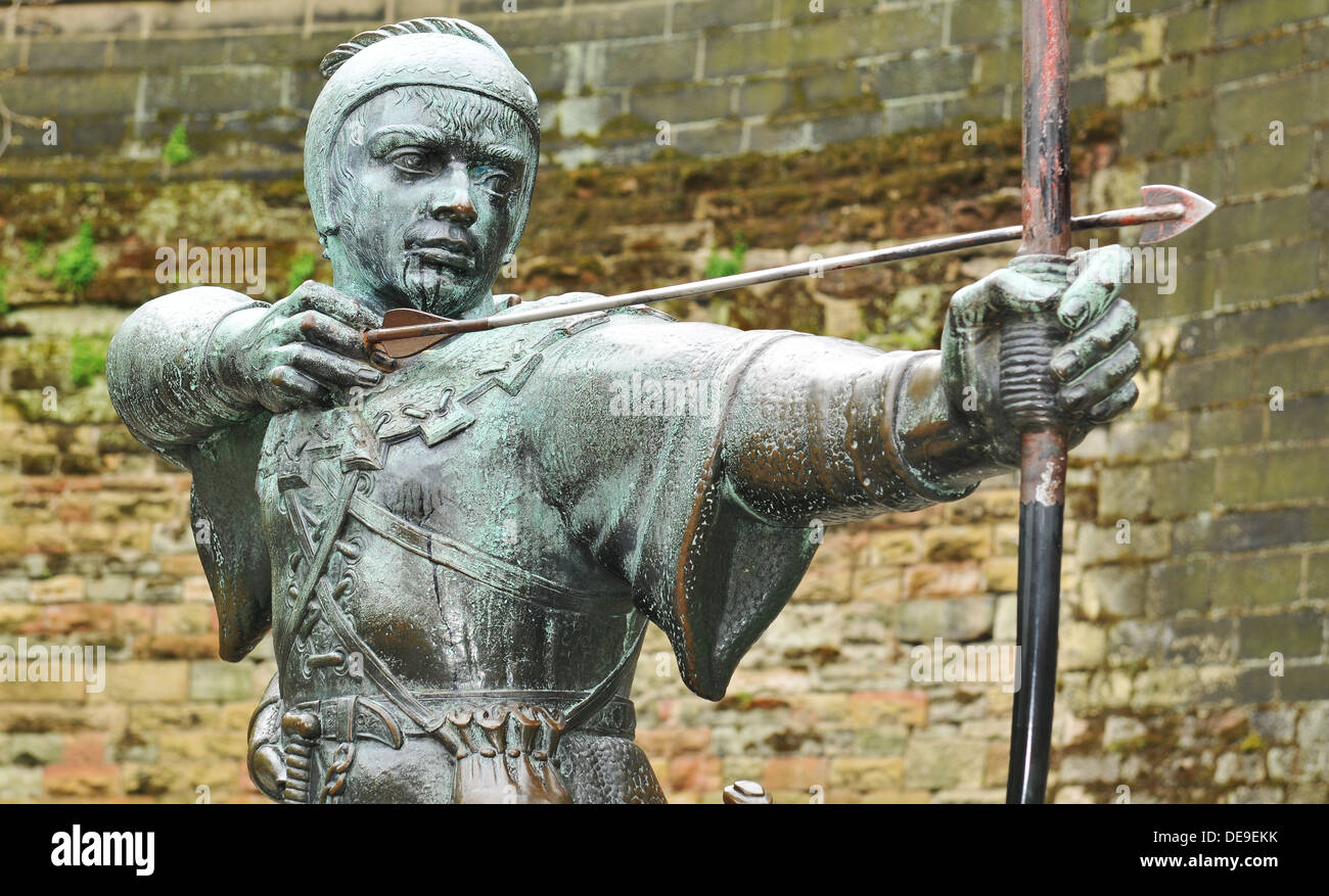 Robin Hood statue in front of Nottingham Castle (United Kingdom Stock Photo  - Alamy