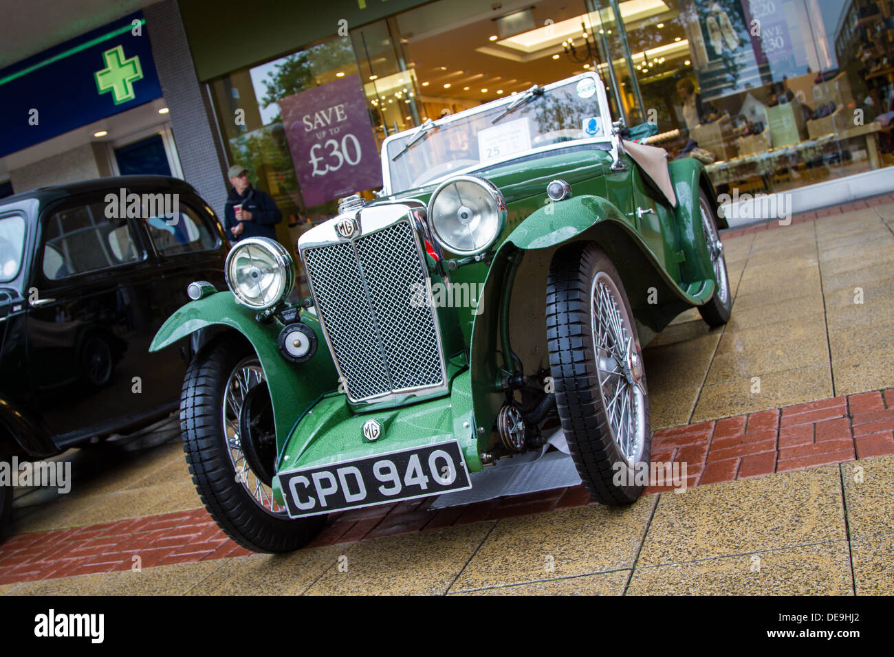 Solihull, UK . 14th Sep, 2013. Classic car show in Mell Square in
