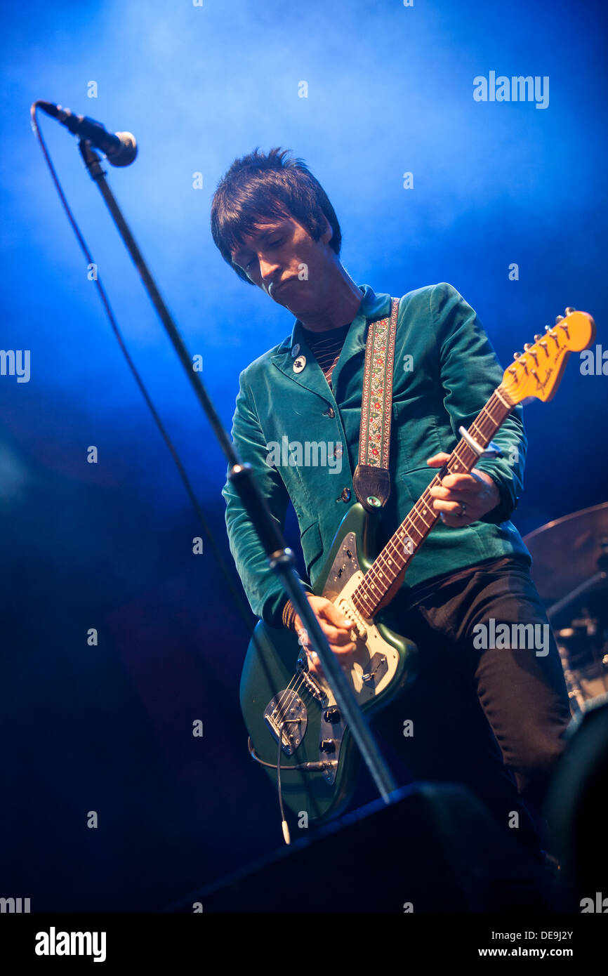 Johnny marr hi-res stock photography and images - Alamy