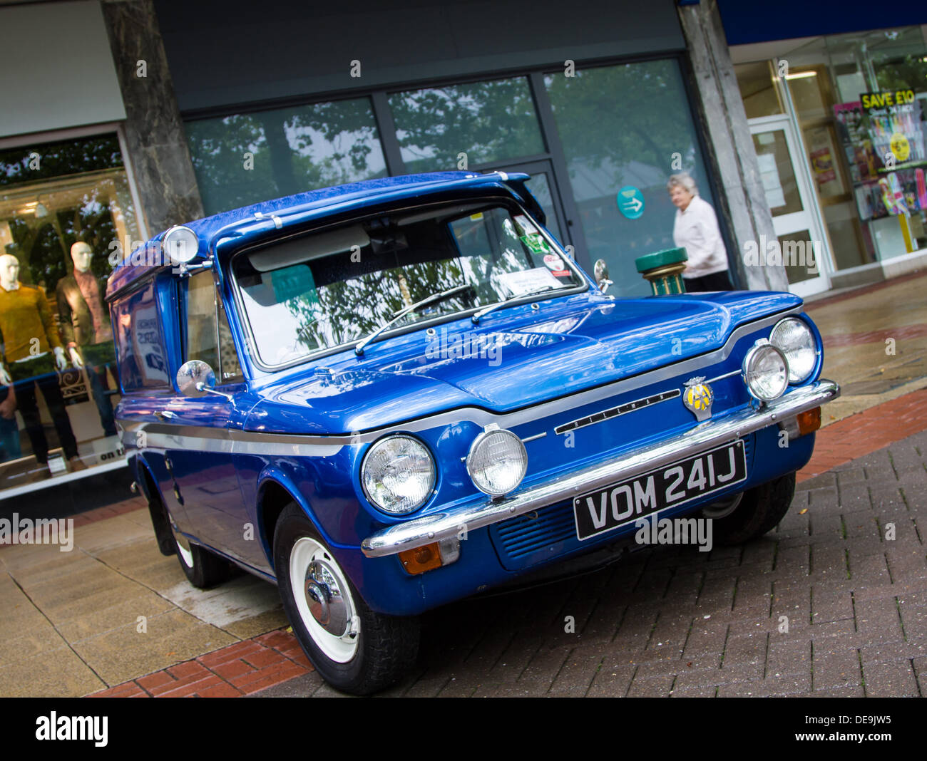 Solihull, UK . 14th Sep, 2013. Classic car show in Mell Square in Solihull UK various classic cars on show Credit:  steven roe/Alamy Live News Stock Photo