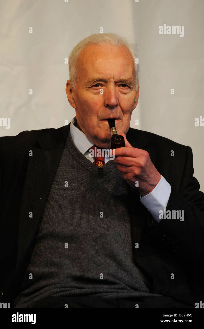 Tony Benn at an anti cuts rally in Glasgow Stock Photo