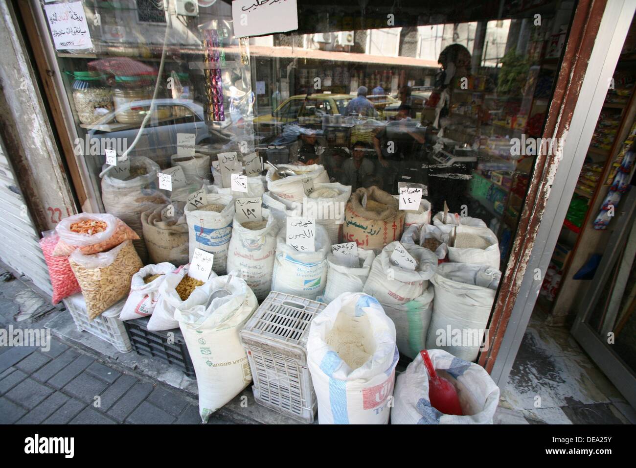 A grocery store in the street of Damascus, Syria, on 2013-09-14. Prices increase. Photo: Martin Lejeune dpa Stock Photo