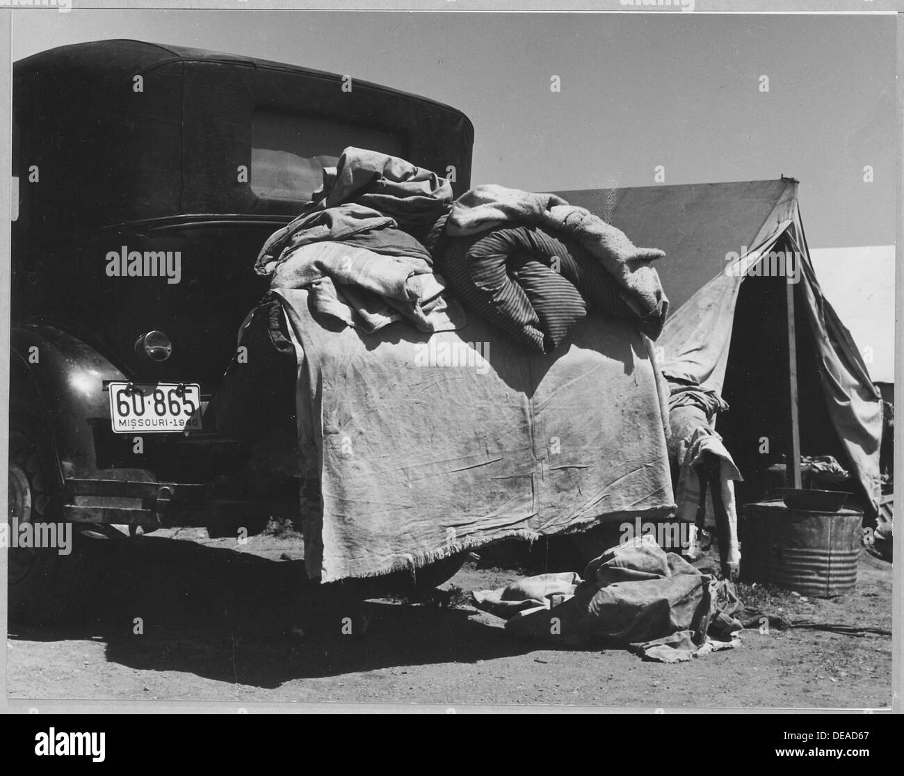 Edison, Kern County, California. Close-up of potato pickers camp. $6 per month is charged for the ri . . . 521783 Stock Photo