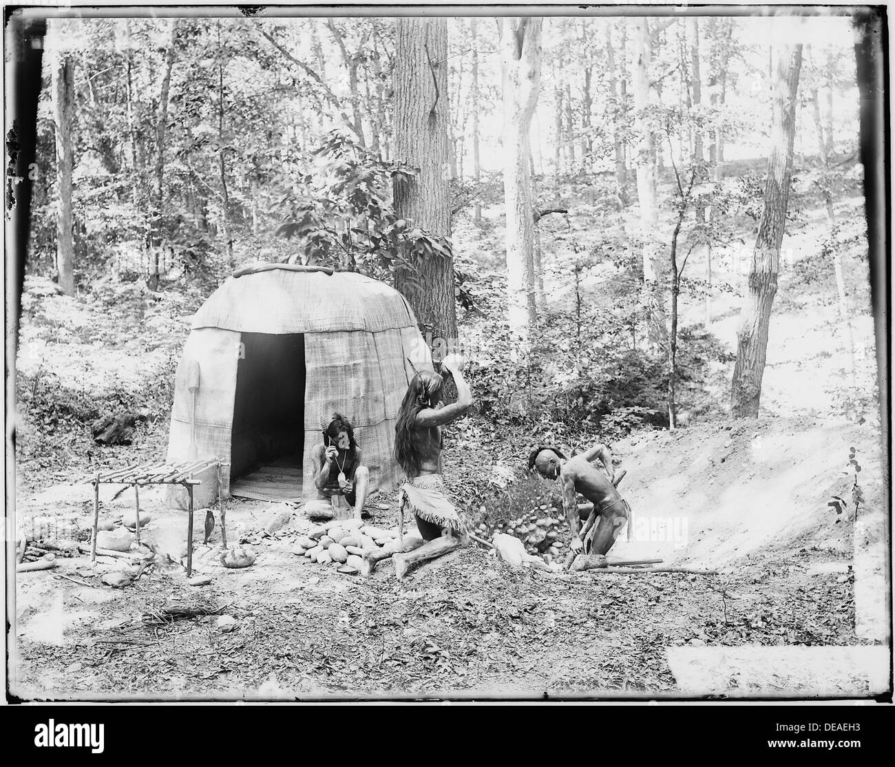 Settlers native americans trade hi-res stock photography and images - Alamy