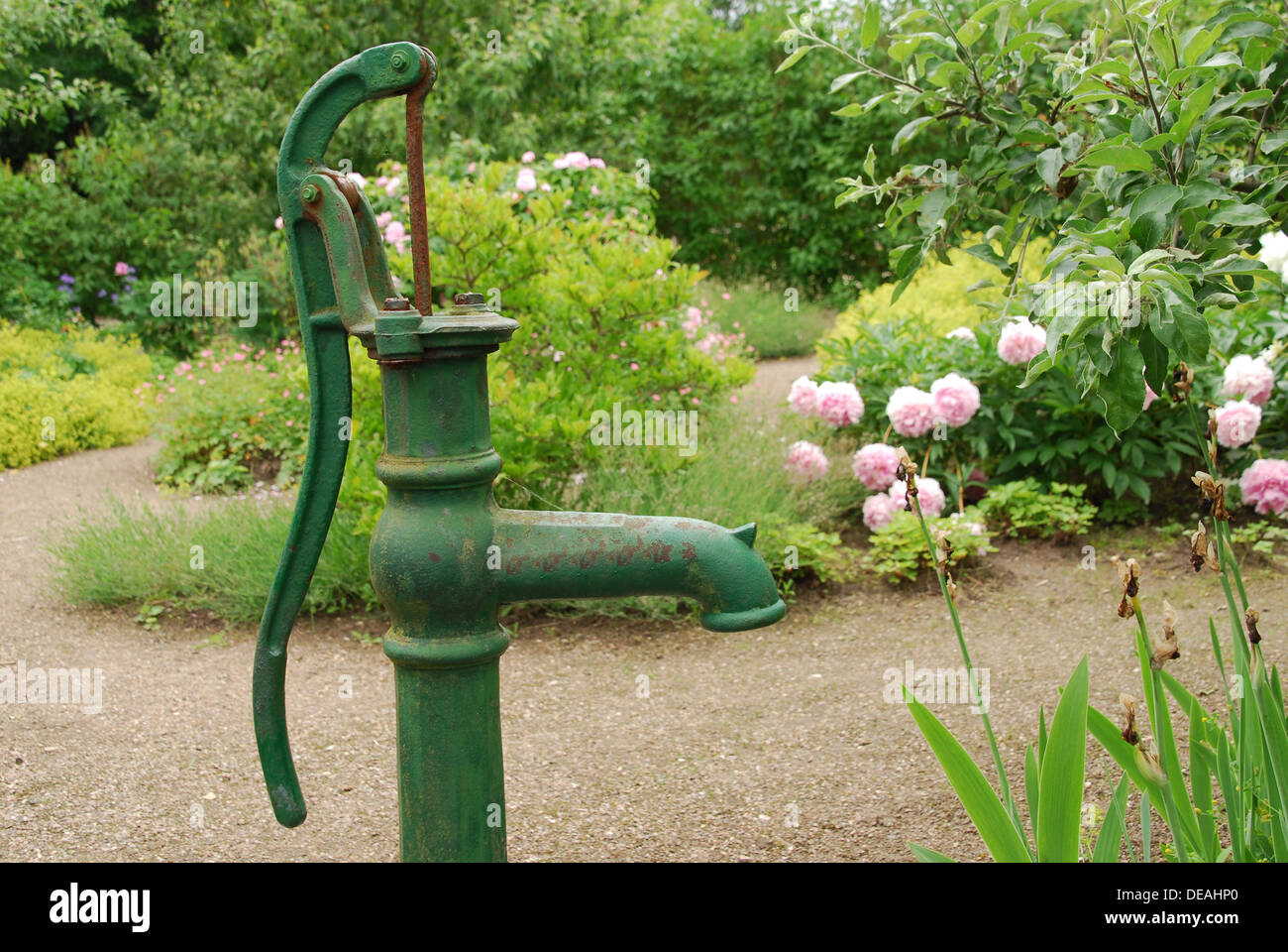 Garden hand water well pump hires stock photography and images Alamy