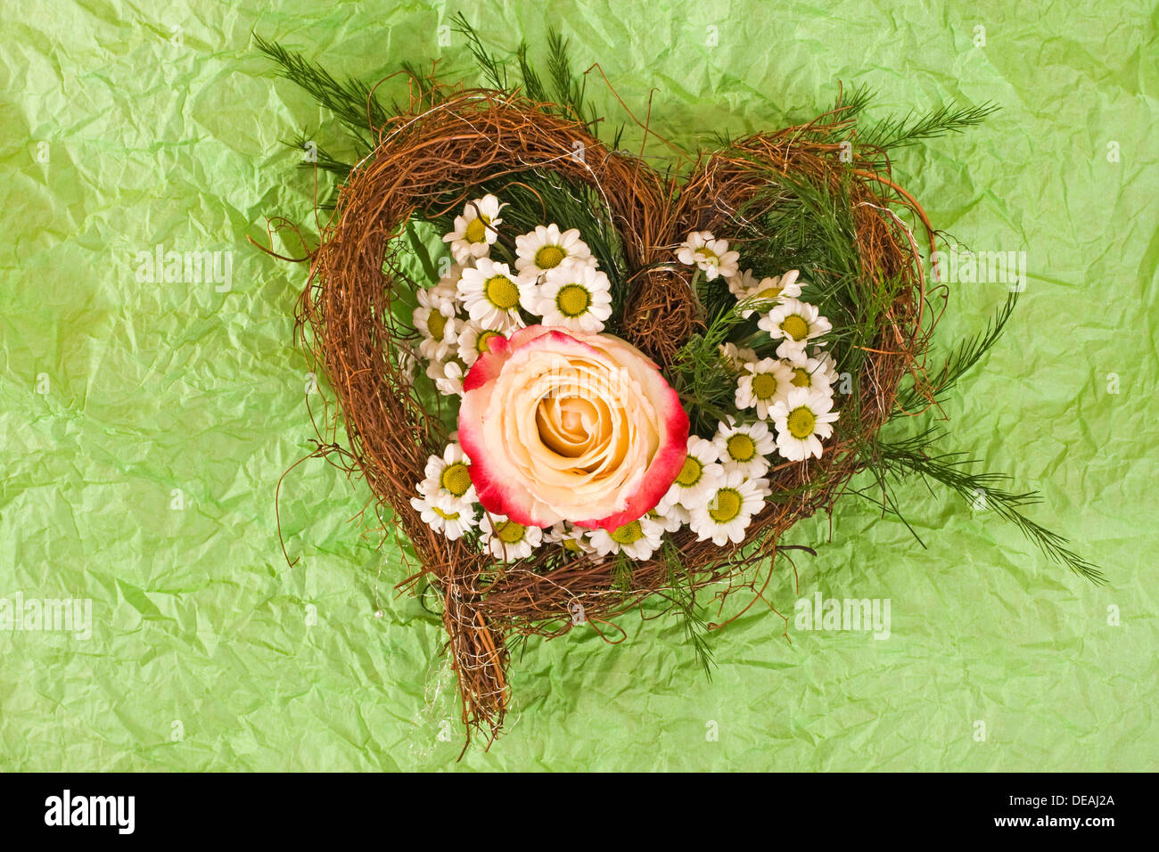 Flower arrangement, heart with rose Stock Photo - Alamy