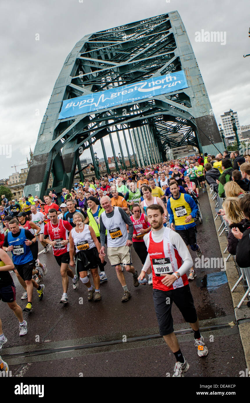 Newcastle-Upon-Tyne, UK. 15th September  2013. Runners take part in the 2013 Great North Run from Newcastle to South Shields. 55,000 runners took part in the world's largest half marathon, which was won by Ethiopian Kenenisa Bekele, who narrowly beat Mo Farah. Credit:  Thomas Jackson/Alamy Live News Stock Photo