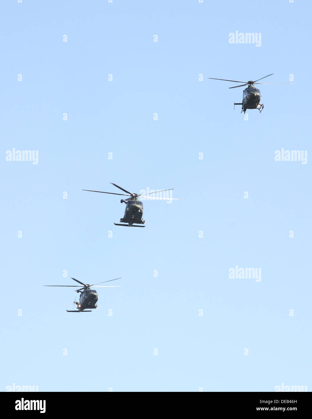 Three helicopters flying overhead hi-res stock photography and images ...