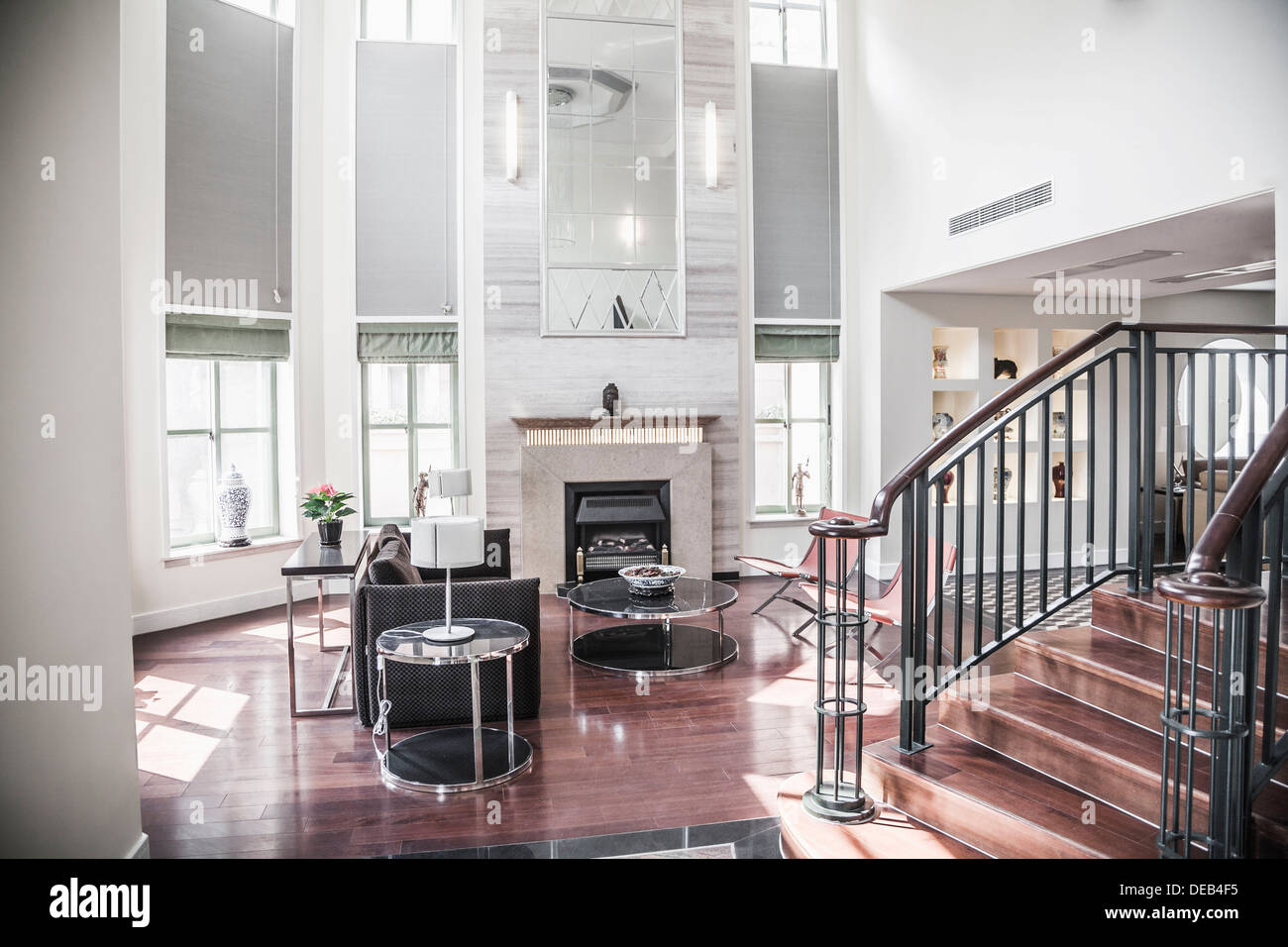 Bright airy modern living room Stock Photo Alamy