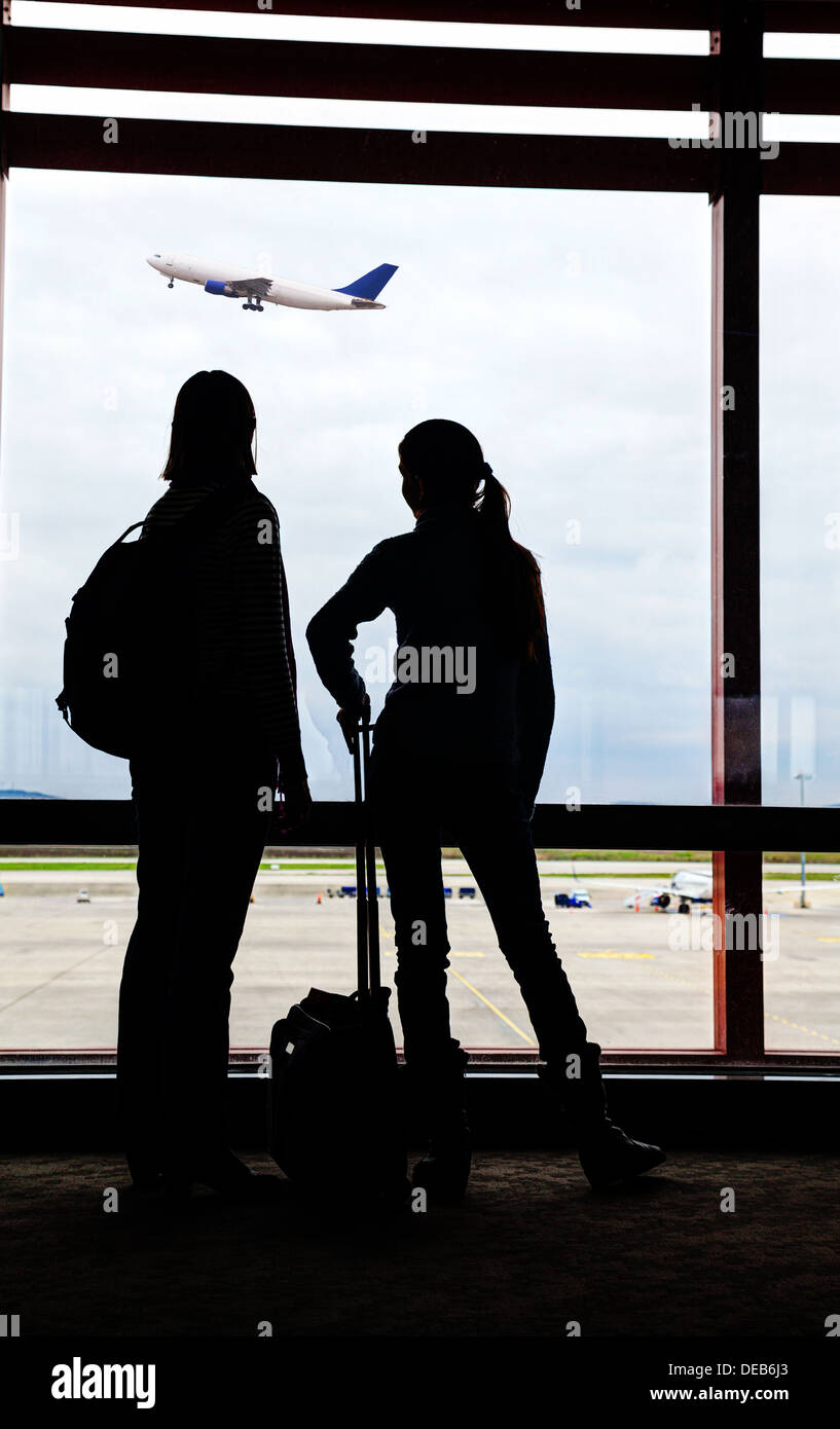 Airport waiting terminal hi-res stock photography and images - Alamy