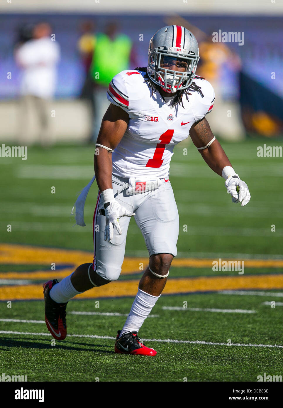 Berkeley, CA, USA. 14th Sept, 2013. Ohio State Buckeyes cornerback Bradley Roby (1) in action during the NCAA Football game between the Ohio State Buckeyes and California Golden Bears at Memorial Stadium in Berkeley CA. Ohio State defeated Cal 52-34. © Cal Sport Media/Alamy Live News Stock Photo