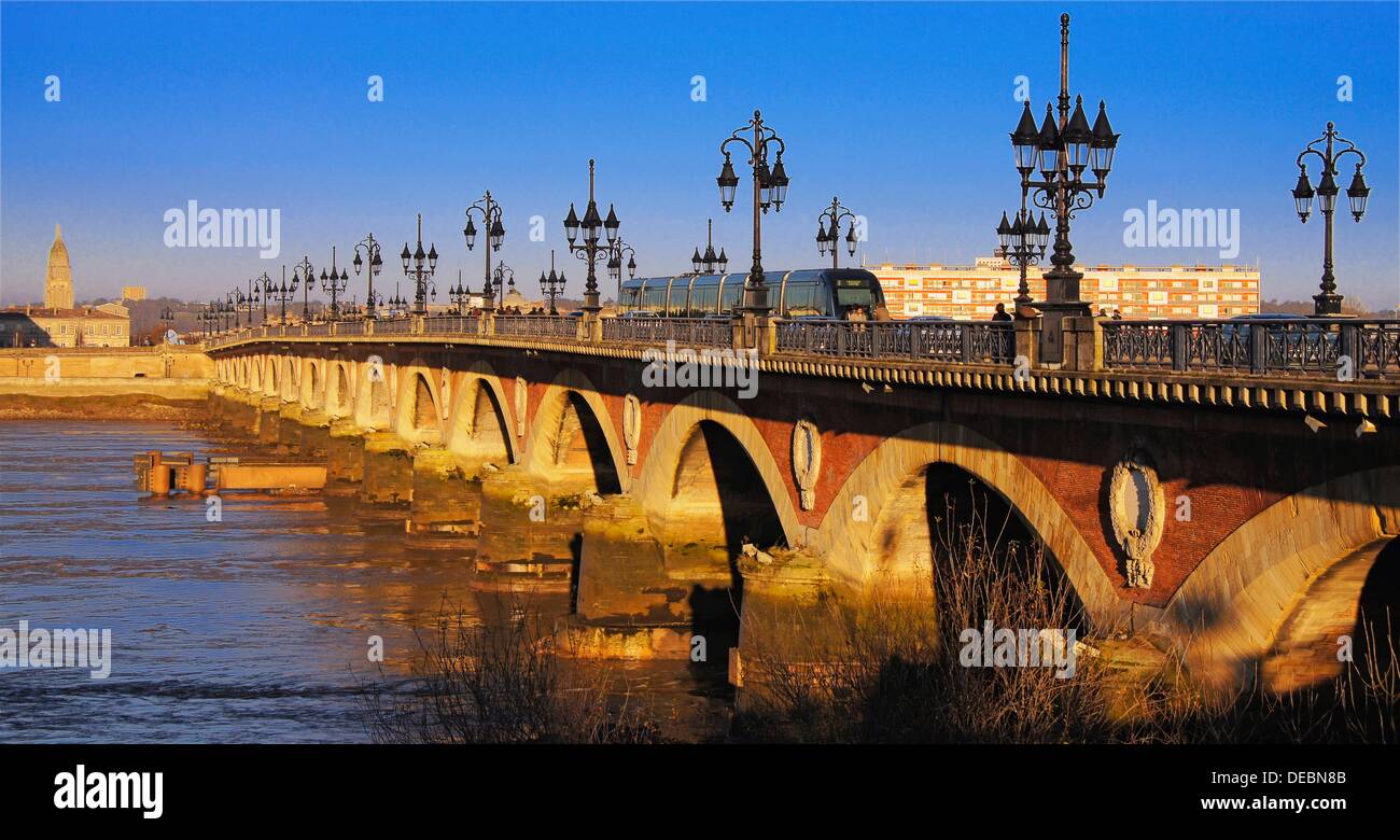 France, Aquitaine, Gironde,  ´Pont de pierre´ bridge, with thge tram, over the Garonne river, at Bordeaux. Stock Photo