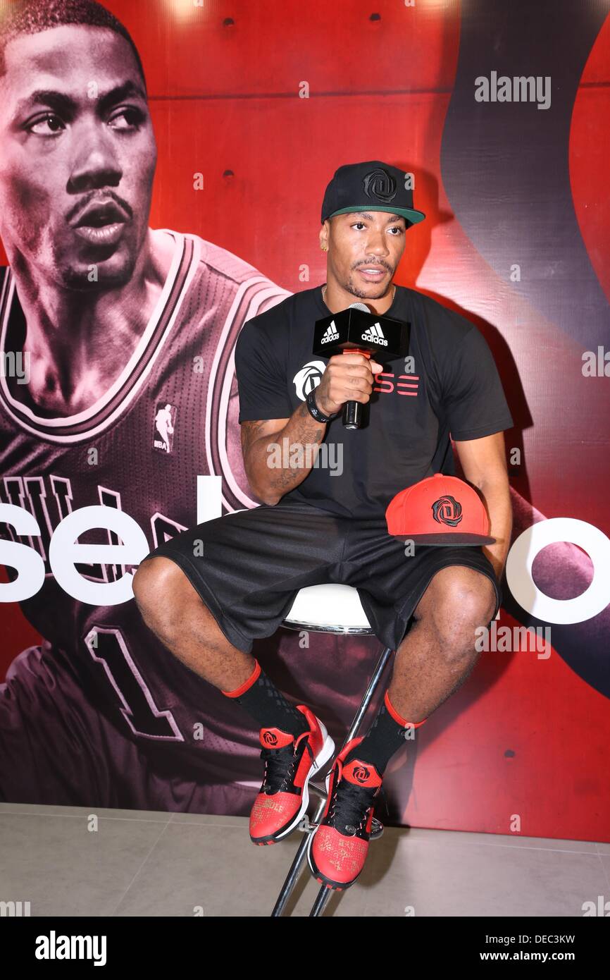 Chicago bulls derrick rose during hi-res stock photography and images -  Alamy