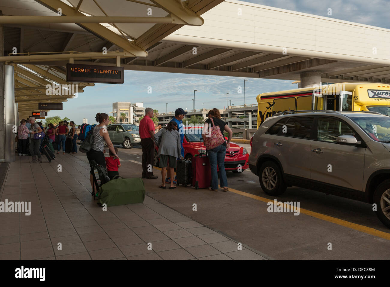 Airport curbside hires stock photography and images Alamy