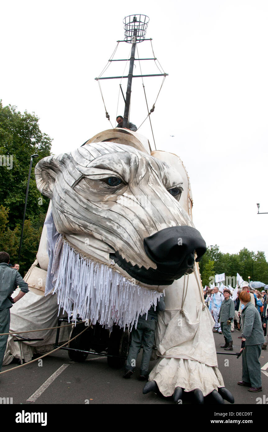 Aurora, the polar bear puppet commissioned by Greenpeace to lead an Arctic-inspired street parade Stock Photo
