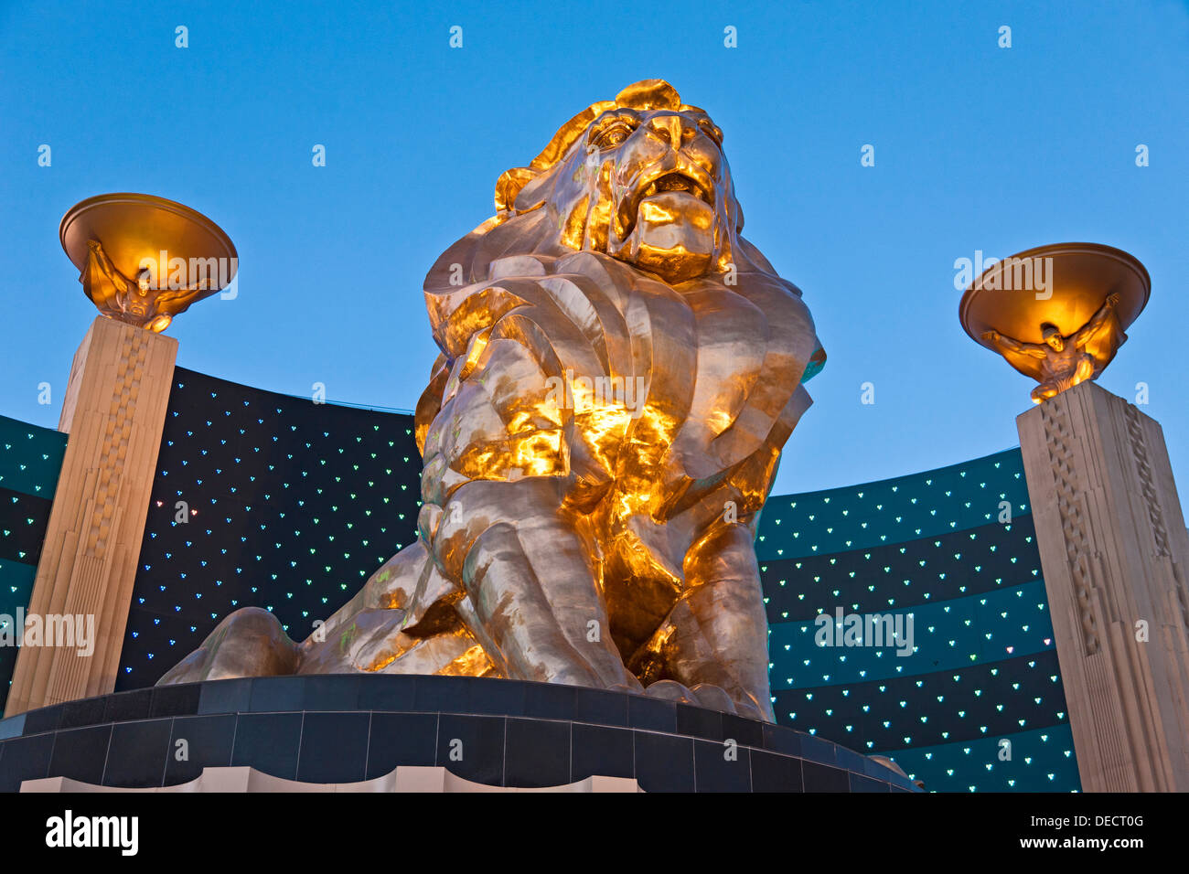 Leo the Lion bronze statue outside the MGM Grand Hotel & Casino, Las Vegas, Nevada, USA at dusk. JMH5405 Stock Photo