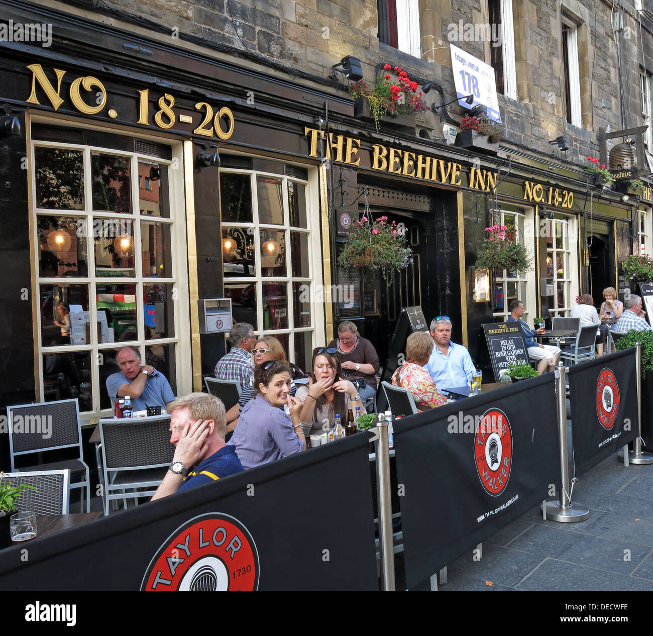 Taylor Walker No 18-20 Grassmarket Beehive Inn,Edinburgh,Scotland,UK Stock Photo