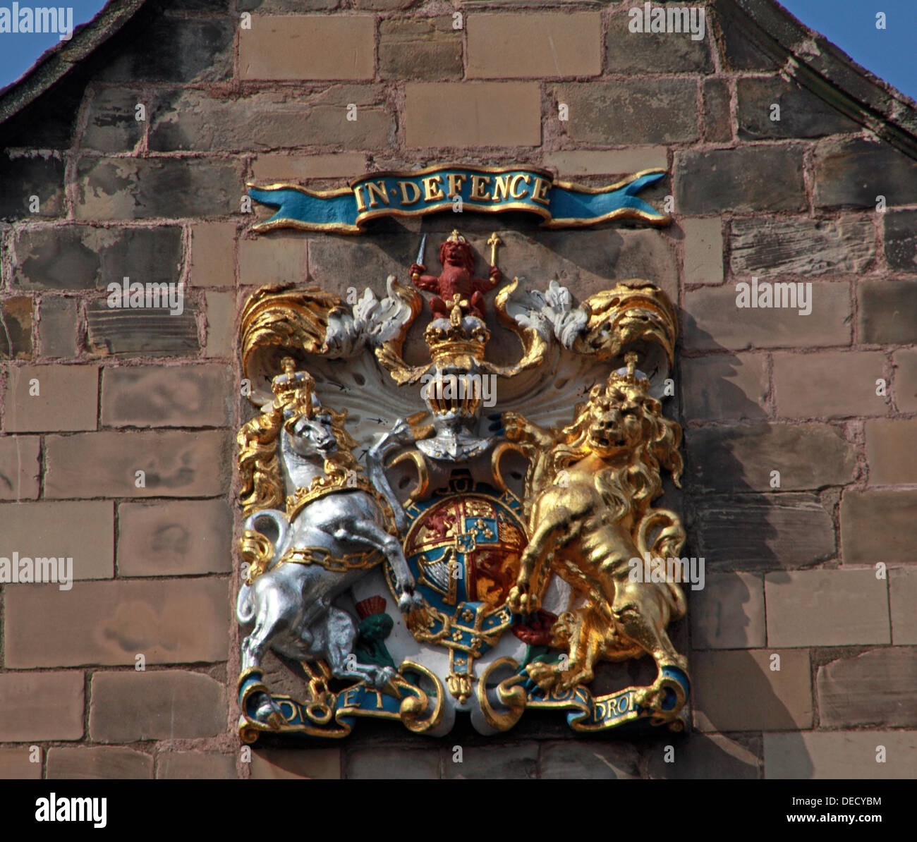Canongate Kirk Church Edinburgh Royal Mile, Scotland, UK Crest IN DEFENCE Stock Photo
