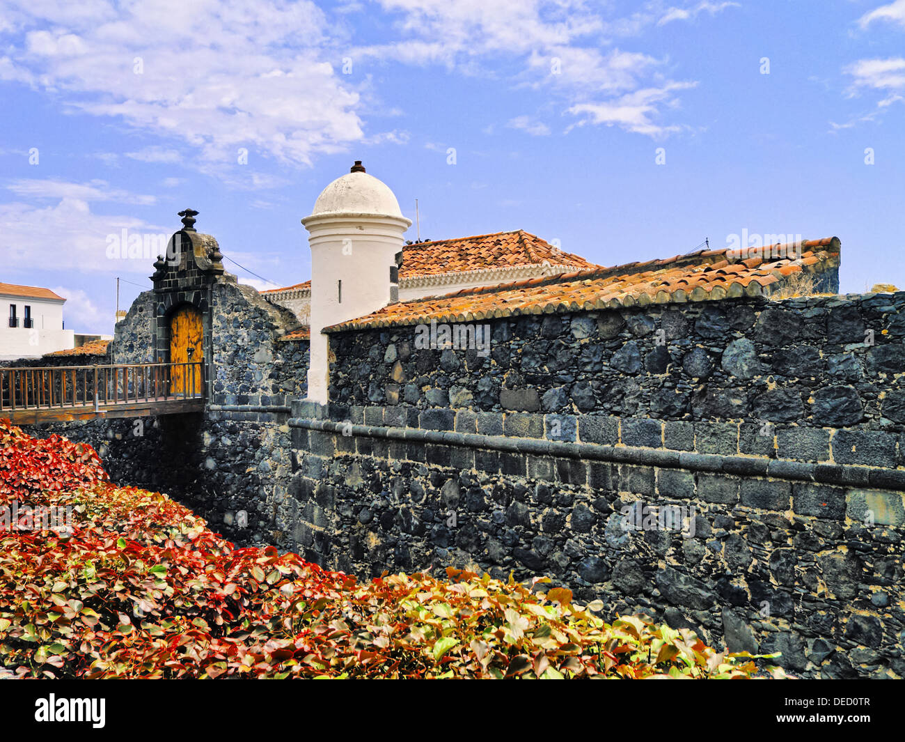 Castle of santa cruz hires stock photography and images Alamy