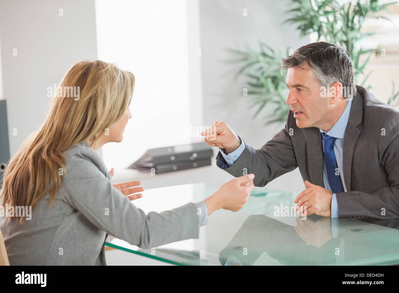Office frustrated angry not home hi-res stock photography and images ...