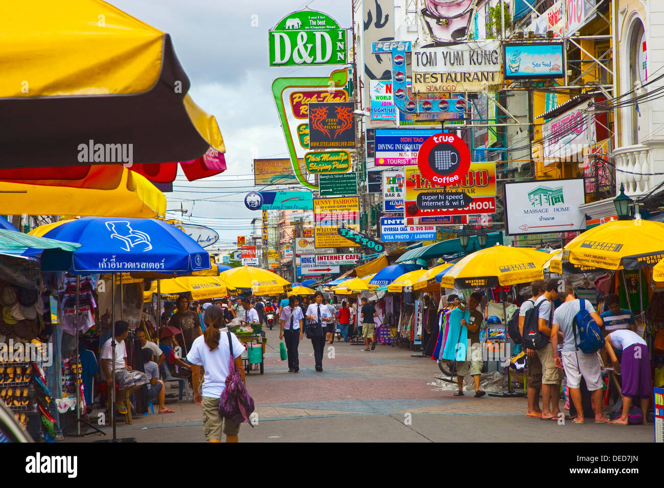 twist Incentive Purchase Street with backpackers and young travelers Khao San Road Bangkok Thailand  Southeast Asia Asia Stock Photo - Alamy