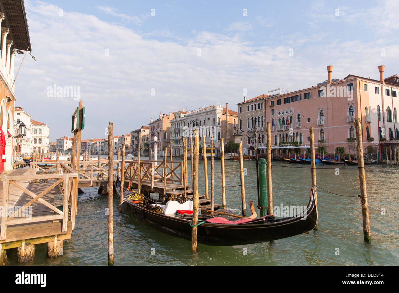 GONDOLA ON THE GRAND CANAL. VENICE, ITALY Stock Photo - Alamy