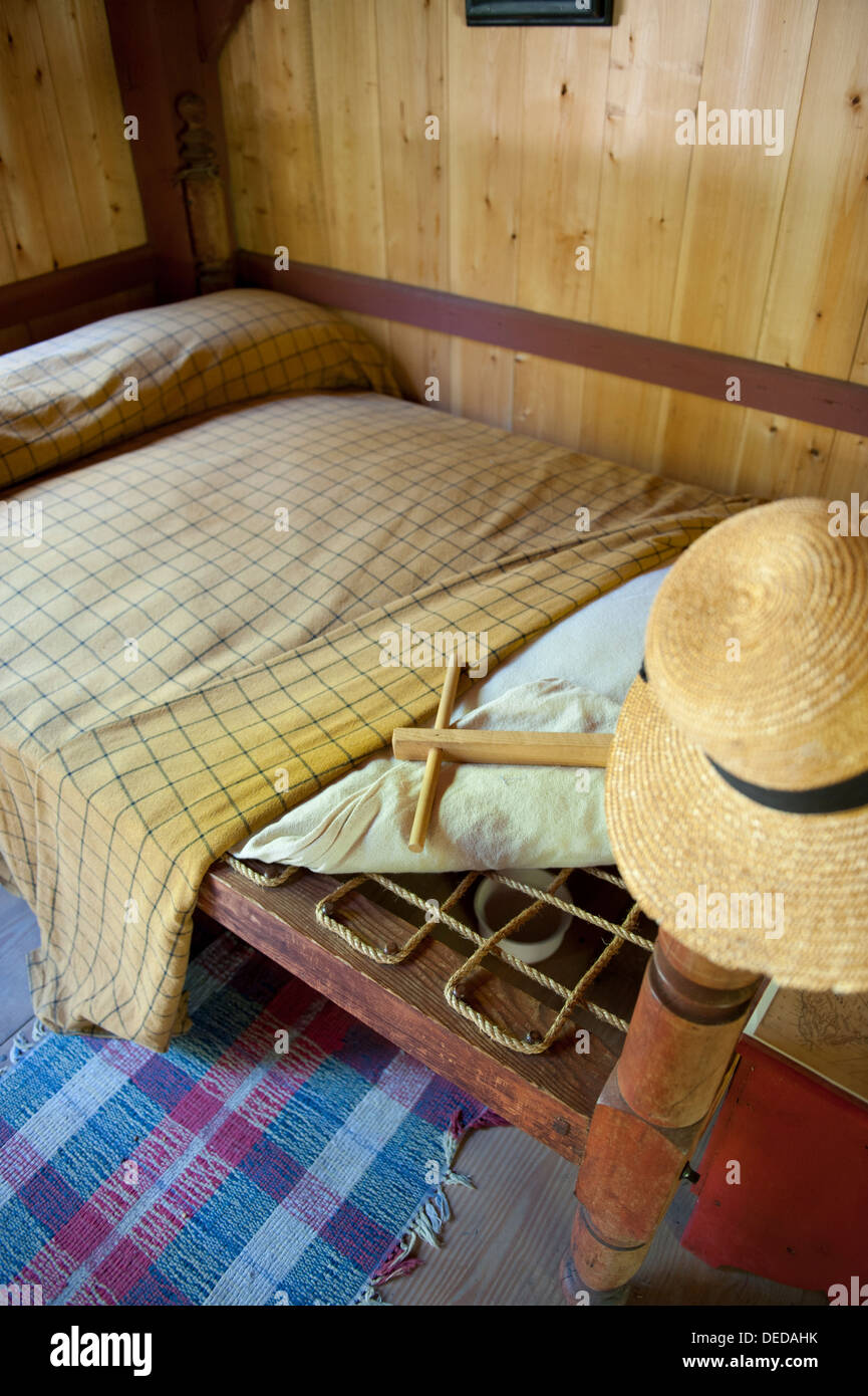 Rope Bed High Resolution Stock Photography And Images Alamy