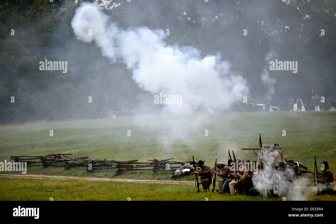 Civil war background hi-res stock photography and images - Alamy