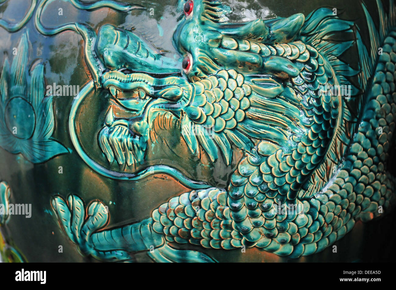 Chinese pottery Dragon urn Stock Photo Alamy