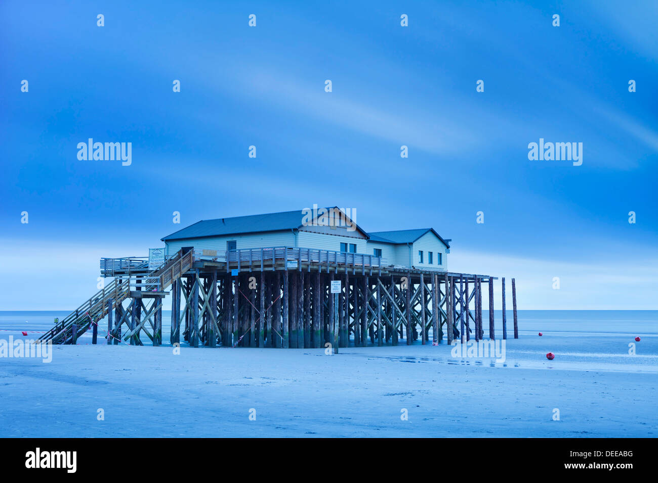 Stilt house hires stock photography and images Alamy