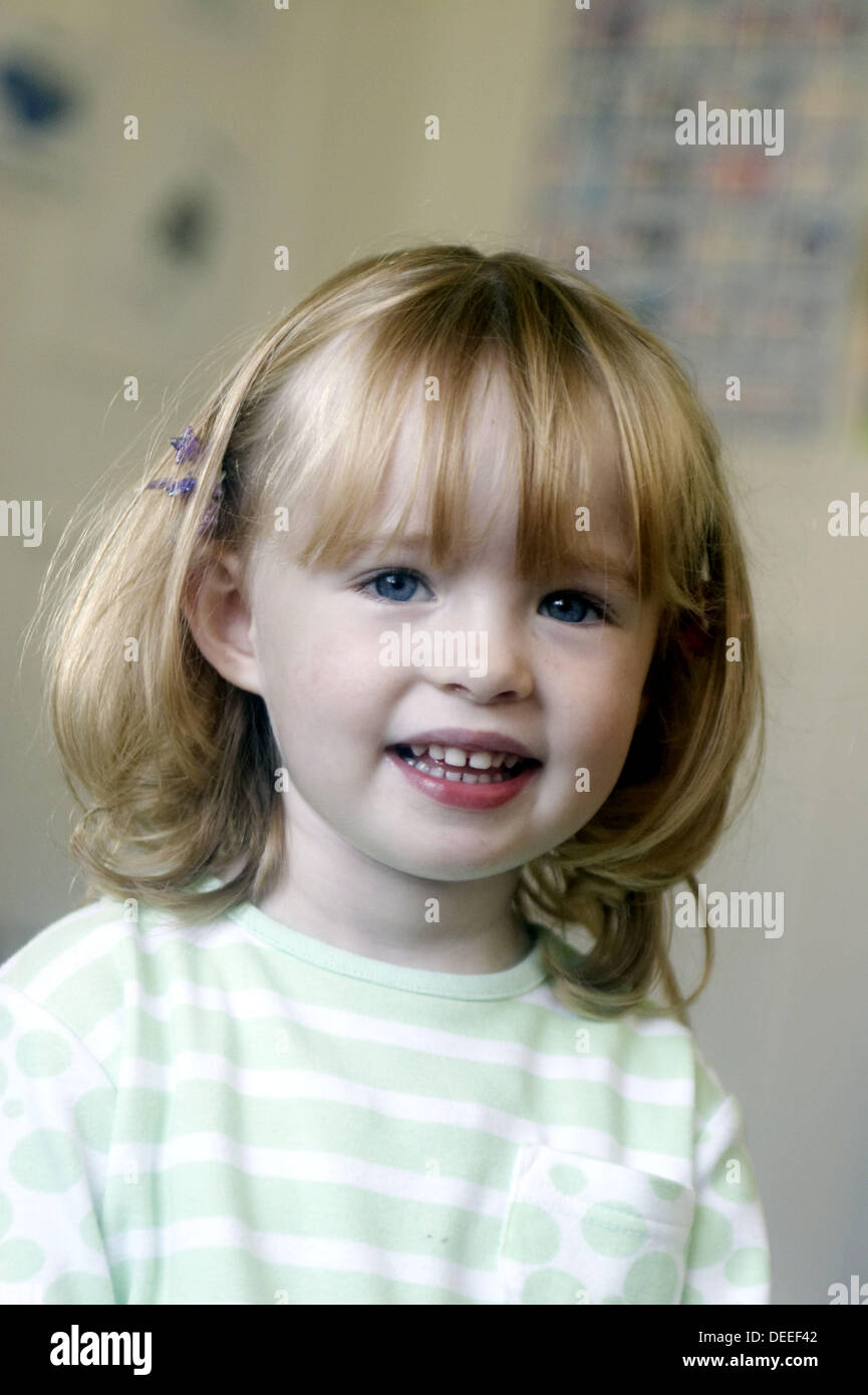 3 Year Old Girl Smiling Into Camera At Nursery Stock Photo Alamy 3-year-old-girl-smiling-into-camera-at-nursery-stock-photo-alamy
