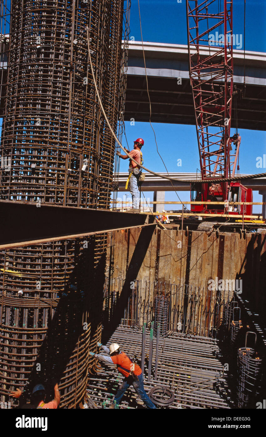 Crane bridge construction ironworker High Resolution Stock Photography