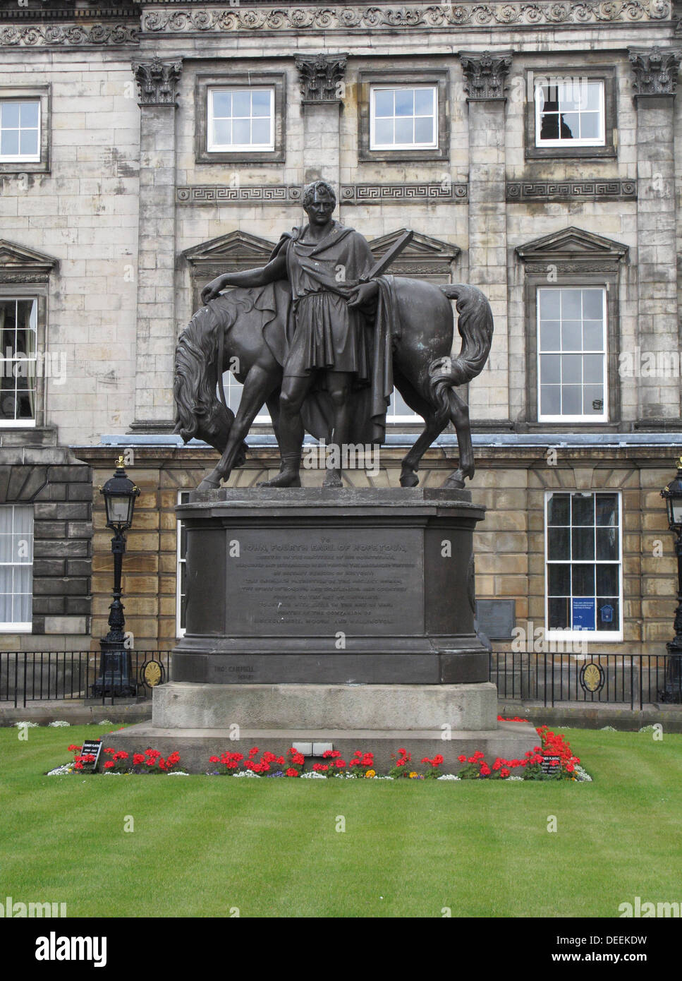Royal Bank of Scotland Headquarters, St Andrew Square, Edinburgh, Scotland, UK with John Fourth Earl of Hoptoun Sculpture Stock Photo