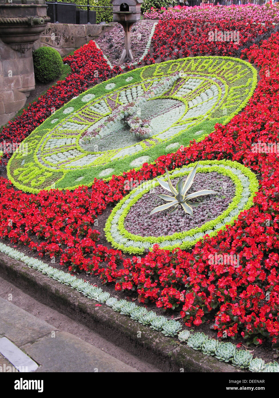 Floral clock uk hires stock photography and images Alamy