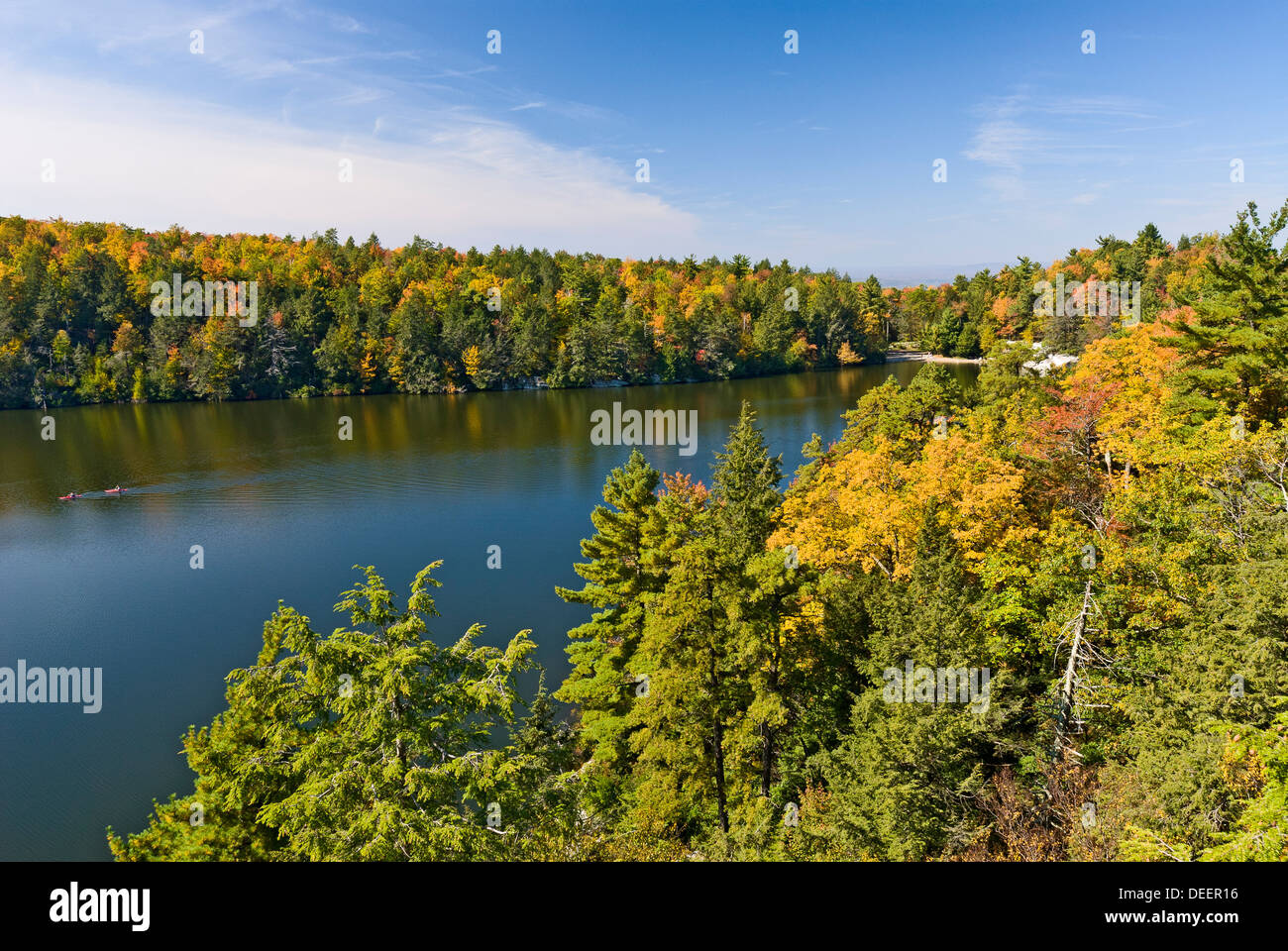 Fall Foliage at Lake Minnewaska at Minnewaska State Park Preserve, Ulster County, New York State. Stock Photo