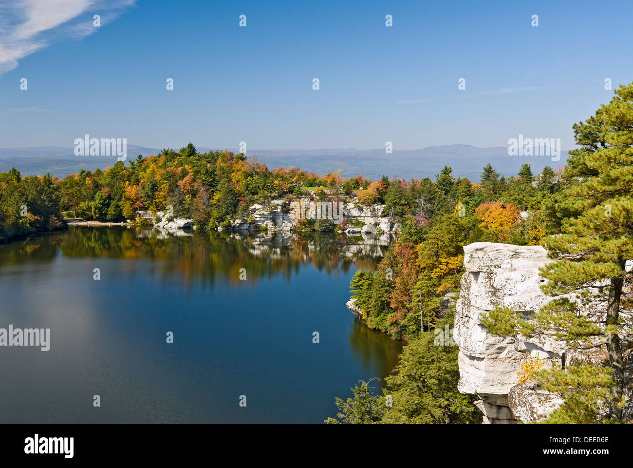 Fall Foliage at Lake Minnewaska at Minnewaska State Park Preserve, Ulster County, New York State. Stock Photo