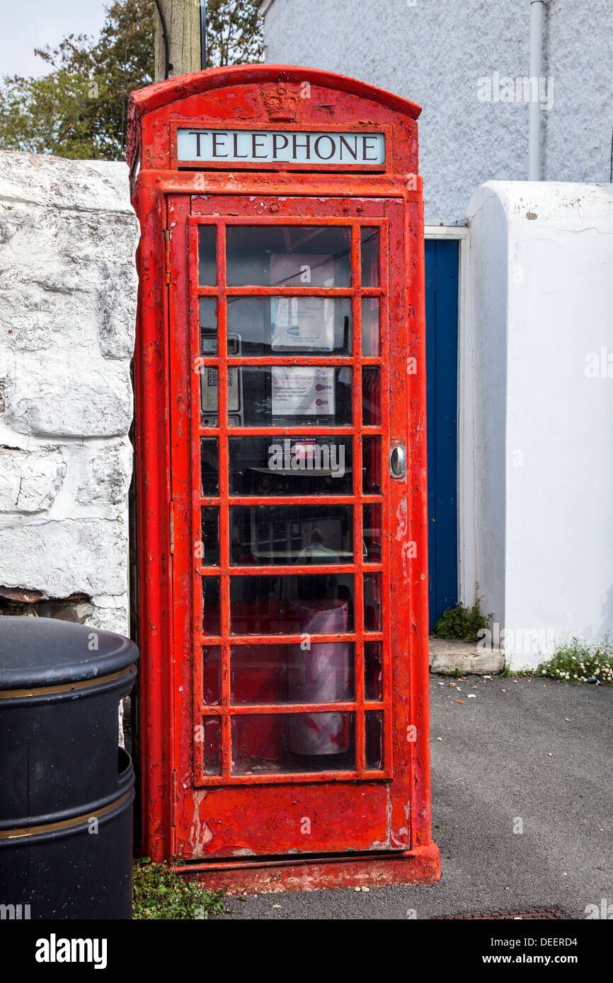 Old Style Red Telephone Kiosk Stock Photo Alamy