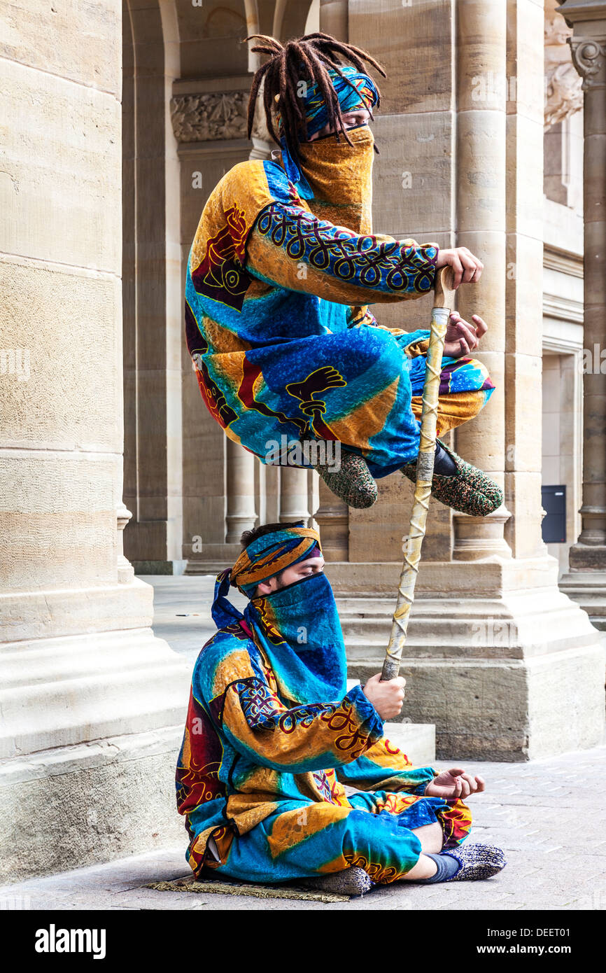 Levitation trick hires stock photography and images Alamy