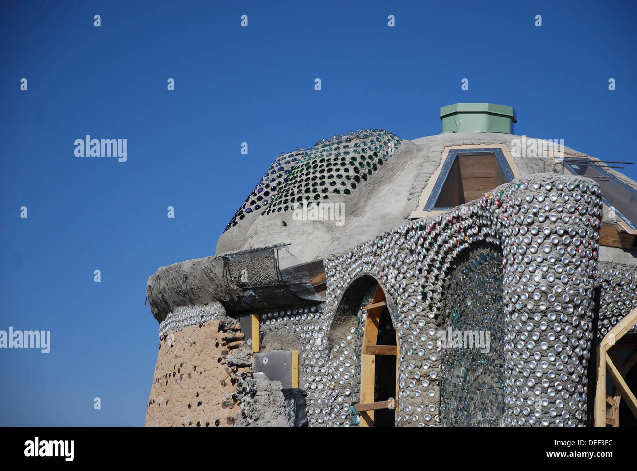 EARTHSHIP recycled community, Taos, NM Stock Photo