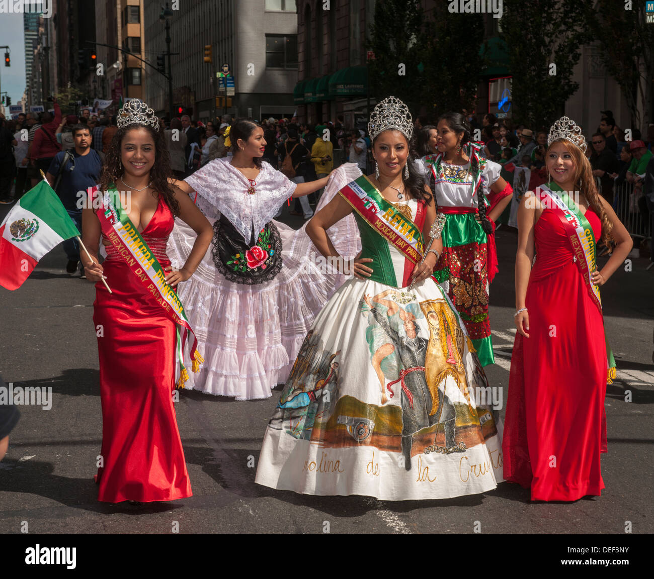Hispanic Beauty Queens on Madison Avenue in New York Stock Photo