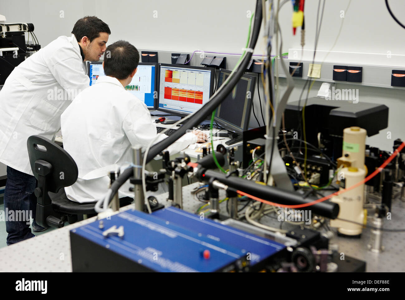 Atomic force microscope nanoscience hi-res stock photography and images ...