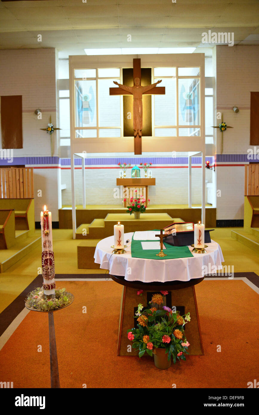 Altar at St Augustines Roman Catholic Church, Daventry, Northamptonshire, England, United Kingdom Stock Photo