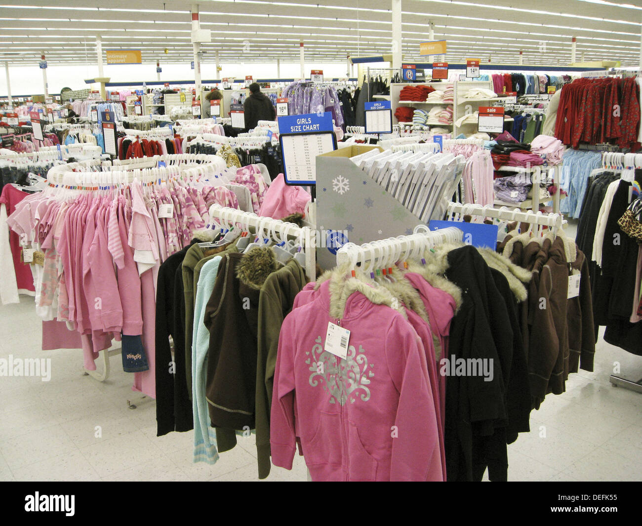 Girl´s clothing, department store Stock Photo - Alamy