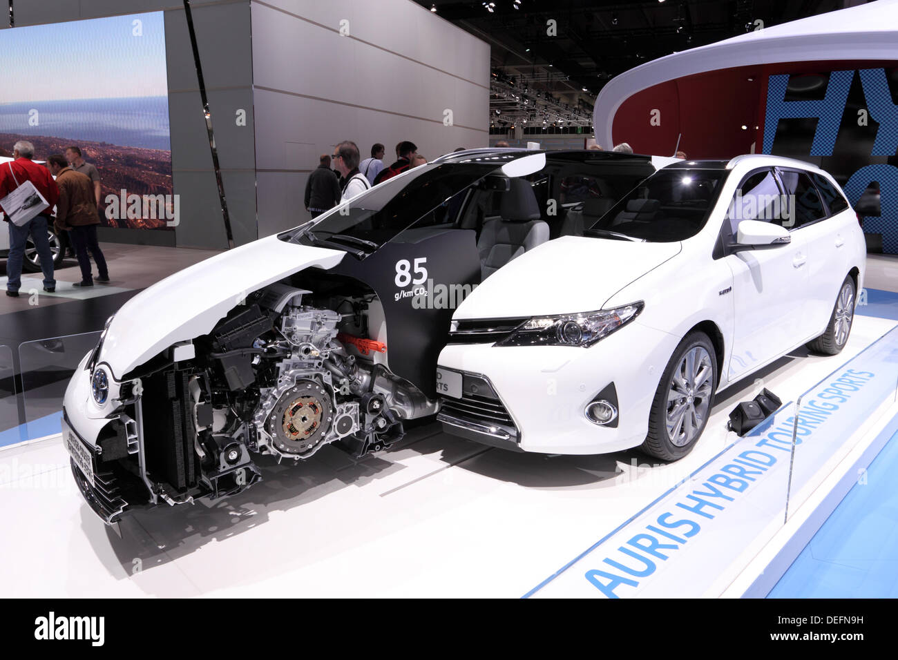 Toyota auris hybrid hi-res stock photography and images - Alamy