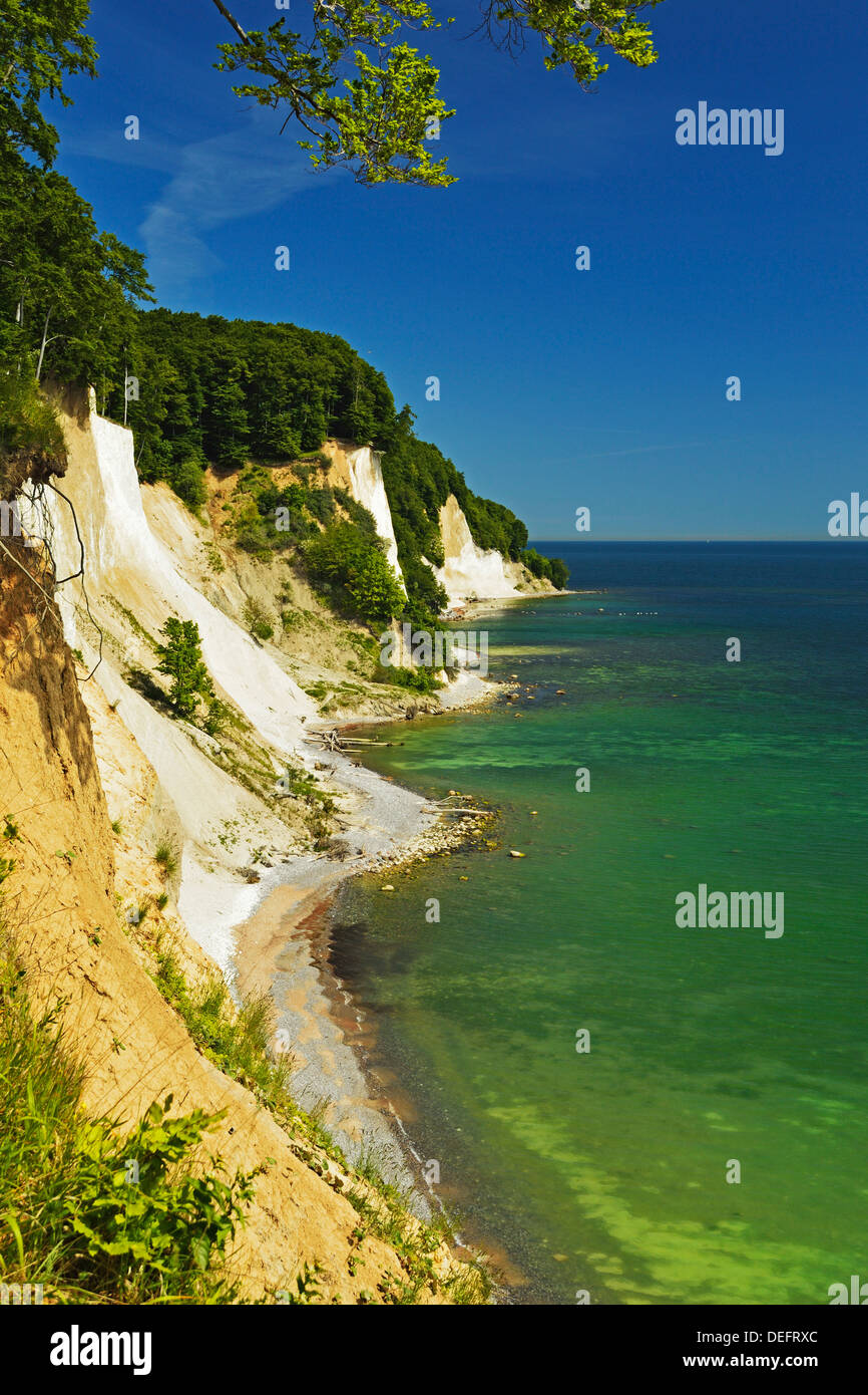 Chalk cliffs, Jasmund National Park, Ruegen Island (Rugen Island ...