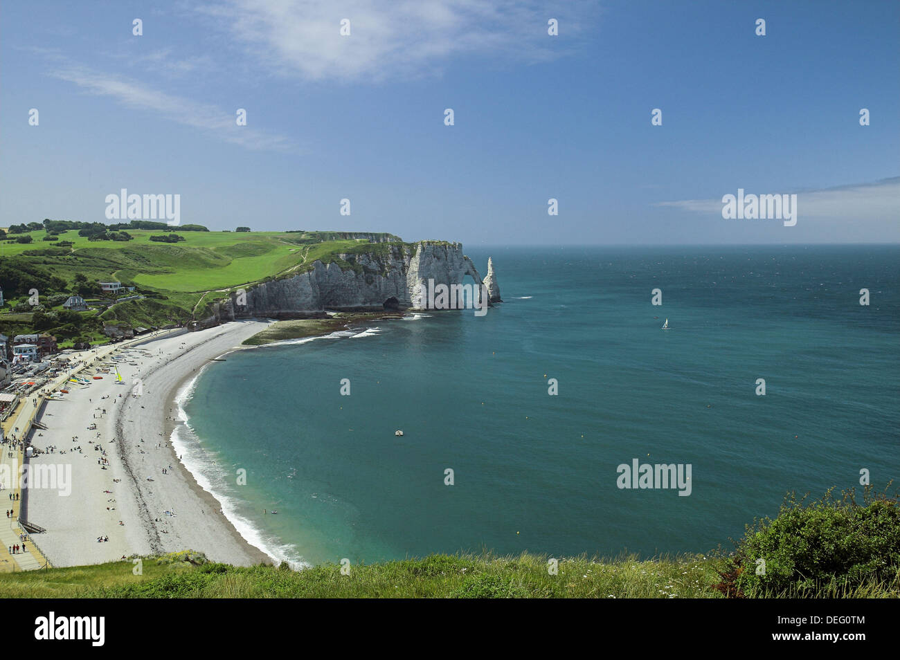 Beach and rock arch of Etretat. Normandy. France Stock Photo Alamy