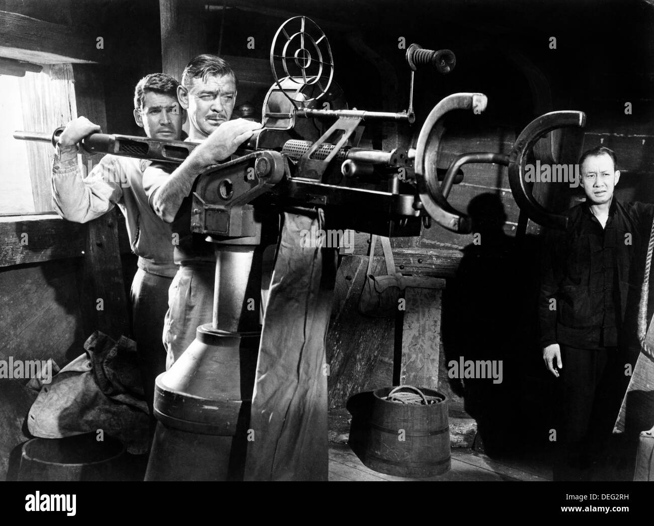 SOLDIER OF FORTUNE (1955) GENE BARRY, CLARK GABLE, EDWARD DMYTRYK (DIR) SOLD 001 MOVIESTORE COLLECTION LTD Stock Photo